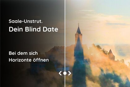 Leuchtenburg im Morgennebel, durch die Sonne wird ein Schatten des Turmes auf den Nebel geworfen. Die linke Seite des Bildes ist stark verdunkelt und mit dem Schriftzug "Saale-Unstrut. Dein blind Date versehen