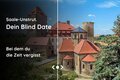 Burg Querfurt bei Sonnenschein, im Vordergrund Nadelbäume. Die linke Seite des Bildes ist stark verdunkelt und mit dem Schriftzug "Saale-Unstrut. Dein blind Date versehen