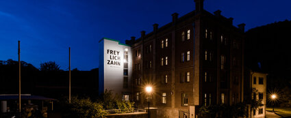 Weinhotel Freylich Zahn bei Nacht