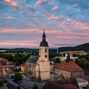 Dorfkirche von Laucha bei Sonnenuntergang