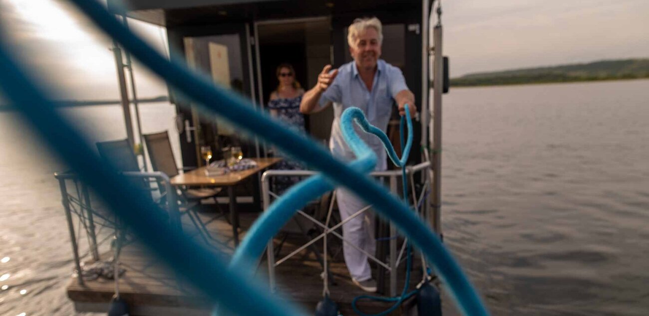 Ausflug mit einem Hausboot auf den Geiseltalsee bei Abendstimmung