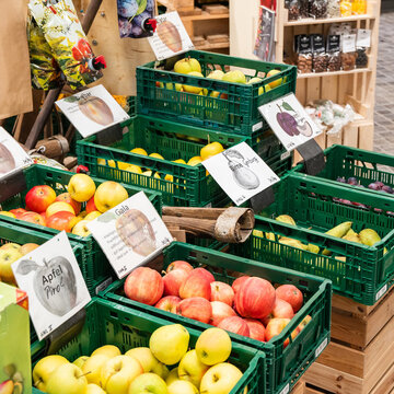Hofladen des Agrarunternehmens Wöllmisse in Gernstedt