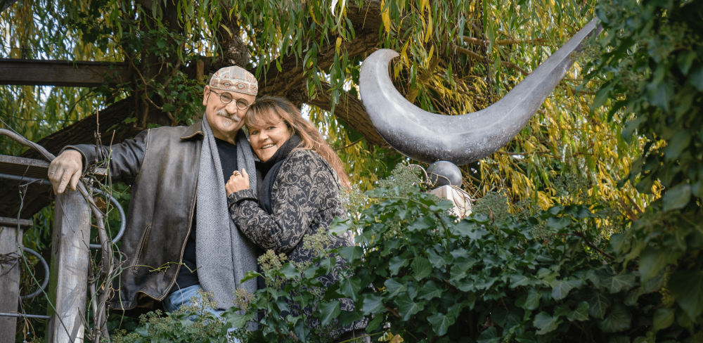 Das Ehepaar Lindner in ihrem Baumhaus