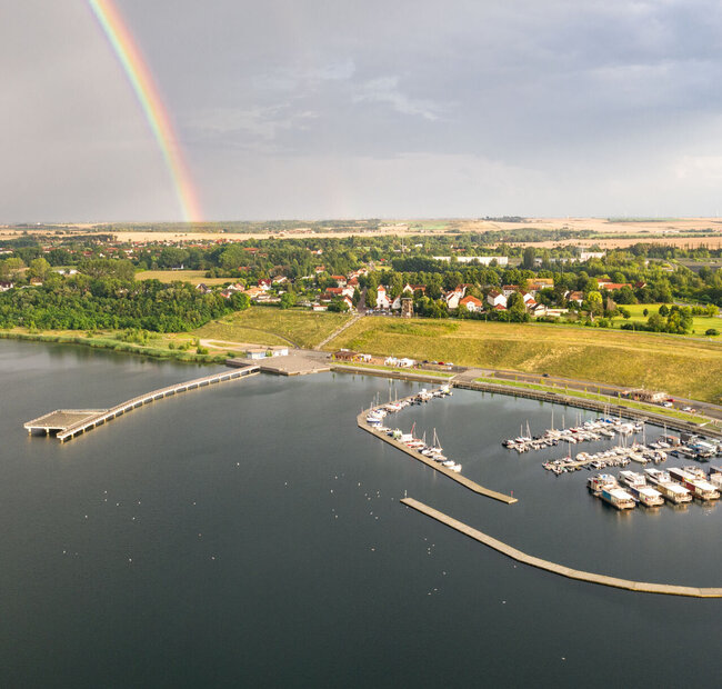 Marina Braunsbedra mit Regenbogen