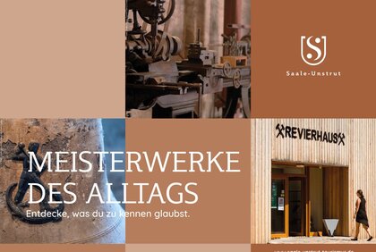 Fotocollage mit Schriftzug "Meisterwerke des Alltags". Bild 1 zeigt eine Nahaufnahme einer Glocke mit einem Handwerkersymbol. Bild 2 zeigt den Maschinenraum der Brikettfabrik Herrmannschacht. Bild 3 zeigt den Eingang zum Revierhaus Herrmannschacht, auf den eine Frau zuläuft.