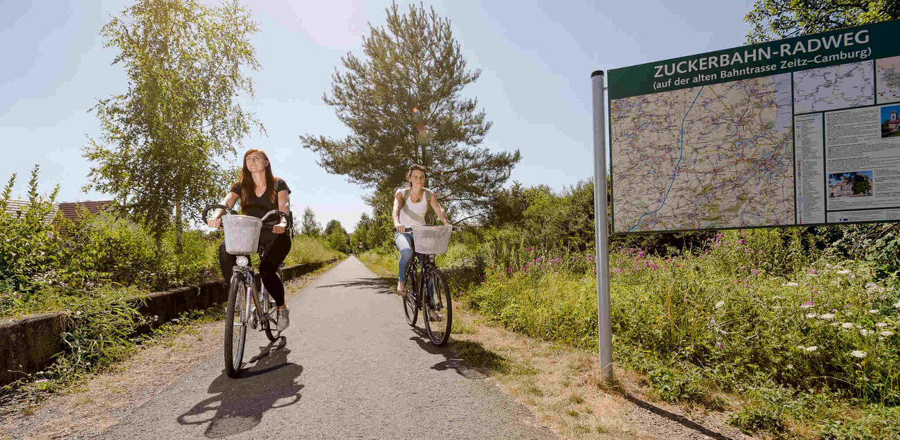 Radfahren auf dem Zuckerbahn-Radweg