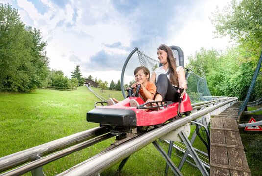 Fahrt auf der Allwetterrodelbahn Weißenfels
