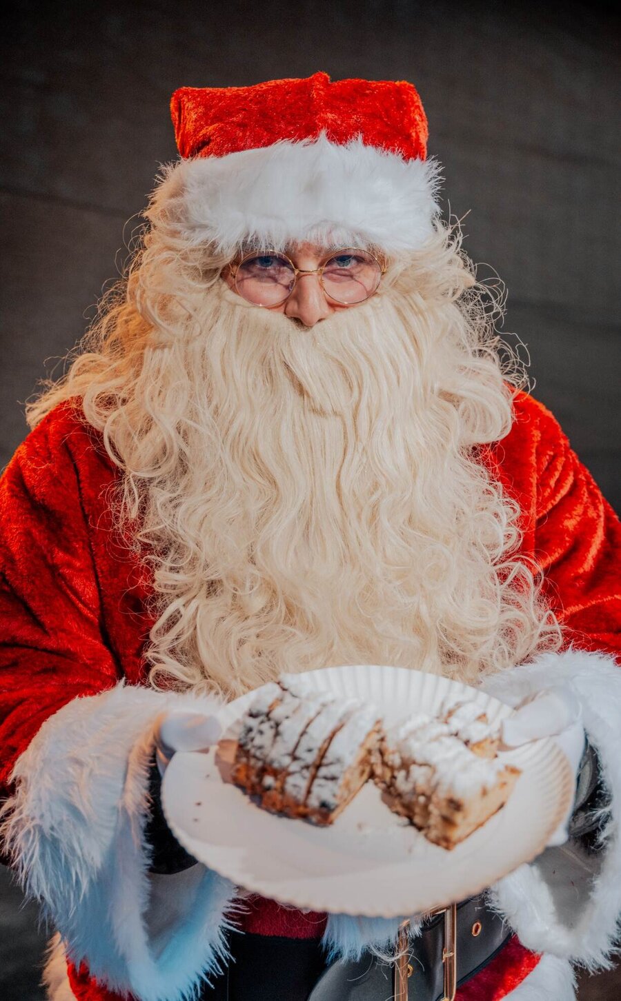 regionaler Stollen, präsentiert vom Weihnachtsmann