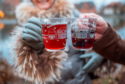 Glühwein auf dem Christkindl-Markt in Bad Lauchstädt
