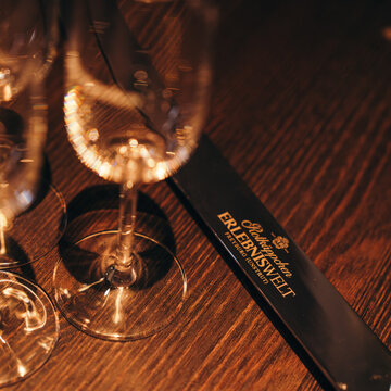 Vorbereitung zum Säbulieren in der Rotkäppchen Erlebniswelt