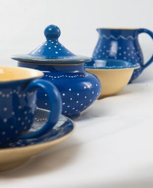 Bürgeler Keramik in Blau-Weiß
