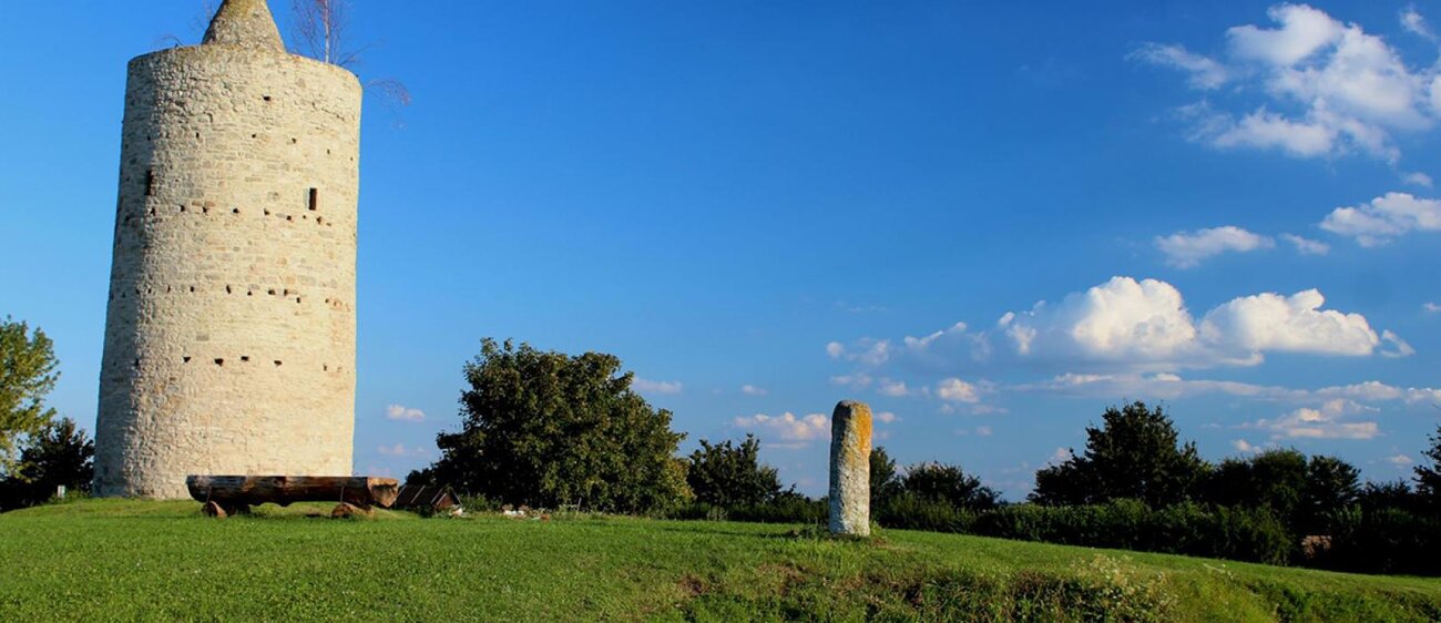 Grab der Dolmengötton Langeneichstädt und Eichstädter Warte