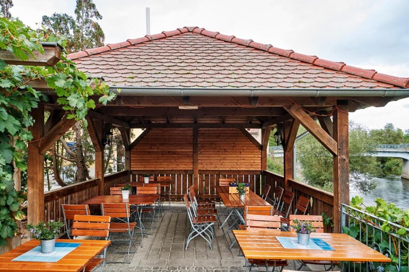 Thüringer Weingut Zahn in Großheringen OT Kaatschen, Restaurant "Thüringer Weinstube"