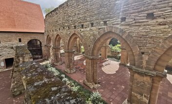 Öffentliche Führung im Kloster Memleben - „Romanik und Gotik – Spuren mittelalterlicher Baukunst“