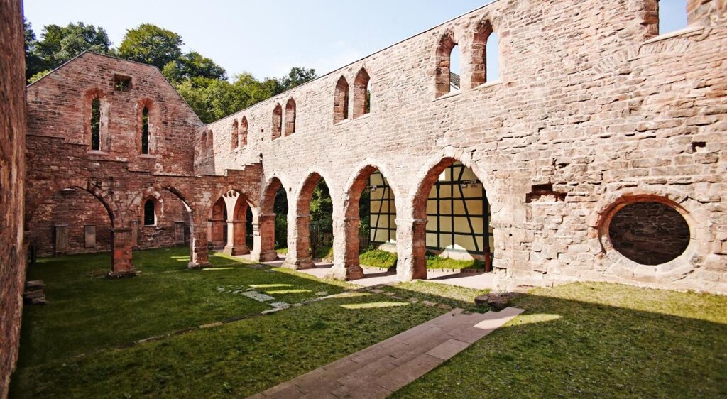 Ruine des Zisterzienser-Nonnenklosters Stadtroda