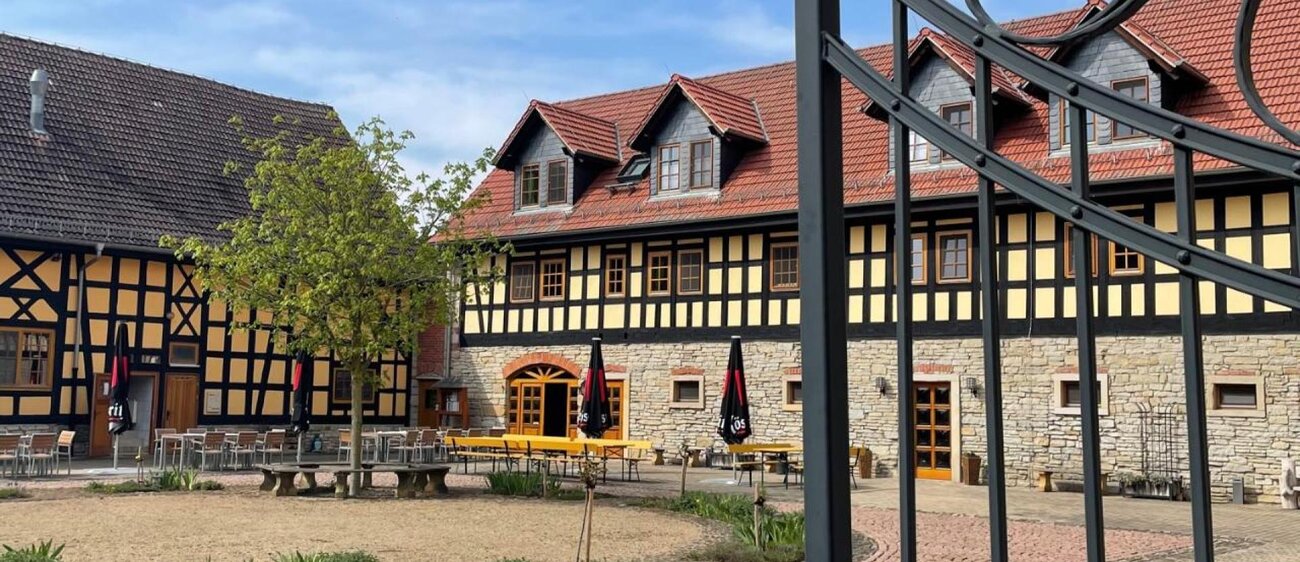 Der Außenbereich des Etzdorfer Hofs / Agrargenossenschaft Buchheim-Crossen eG