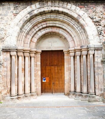 Portal der Klosterkirche Thalbürgel