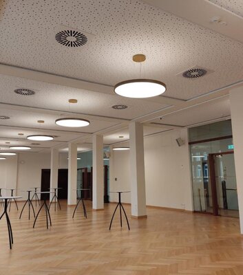 Jena-Volkshaus-Saal-CarlZeiss©JenaKultur-InaZieger.jpg