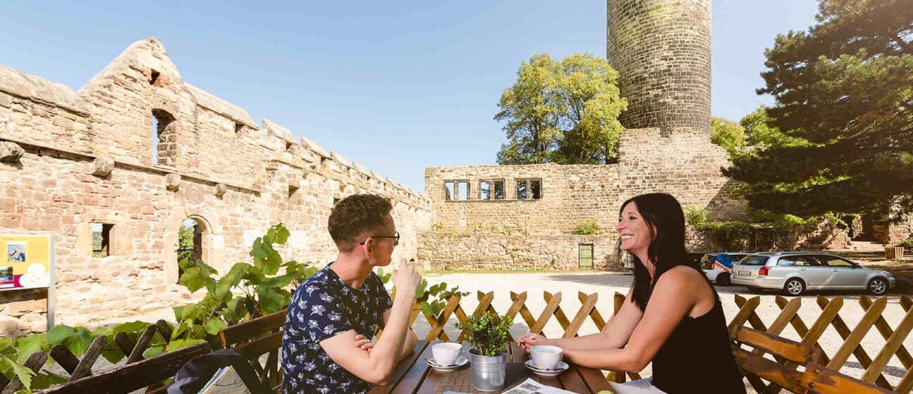 Biergarten der Burgschänke Schönburg