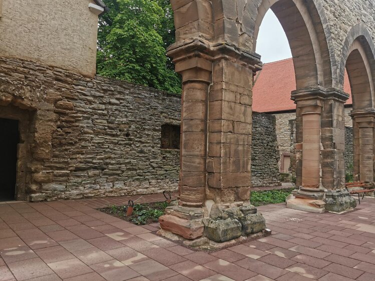 Vereinsexkursion    Exkursion: Kyffhäuser und Königspfalz Tilleda Förderverein Kloster und Kaiserpfalz Memleben