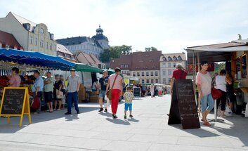 Wochenmarkt der Stadt Weißenfels