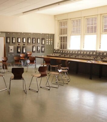 Stuhlkreis-Messwarte-Imaginata-Jena-Ausstattung-Umspannwerk-ElisaWidany