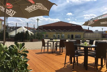 Warias Hotel & Restaurant