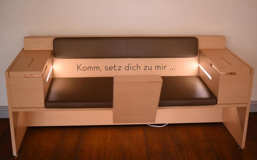 Erzählsofa im Heinrich-Schütz-Haus Weißenfels
