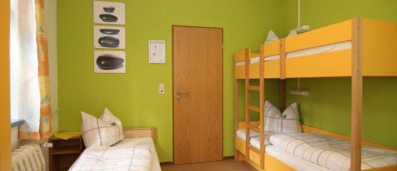 Zimmer in der Jugendherberge "Froschmühle" Eisenberg