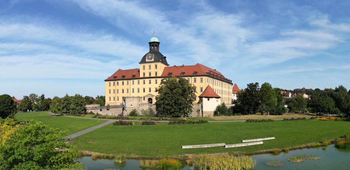 „Zaunkönigs Zepter“ Literarisches Picknick im Schlosspark Zeitz