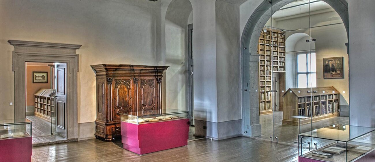 Stiftsbibliothek von innen