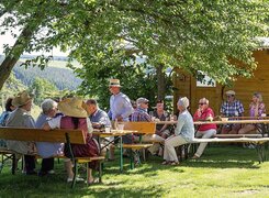 Seitenroda-Weinhaus-Leichsering-Freisitz-Garten