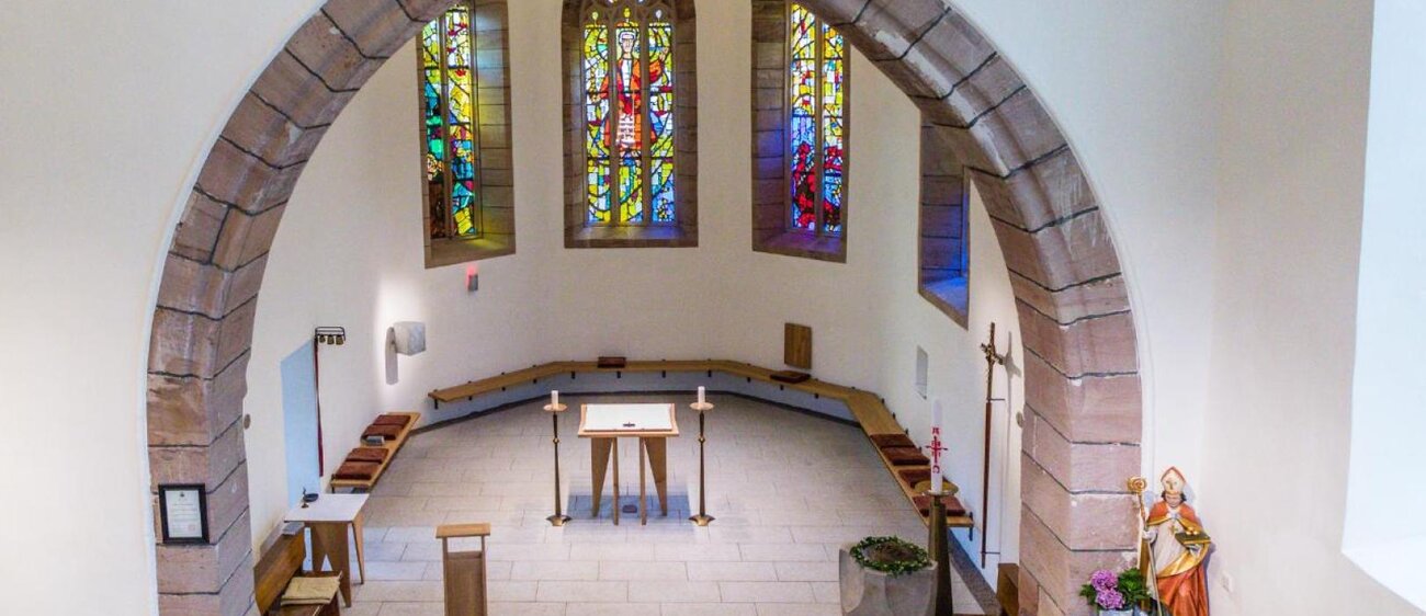 St. Nikolaus Kirche von innen