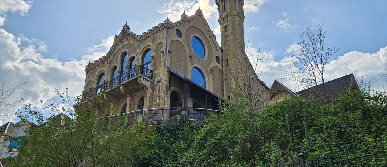 Jena-Normannenhaus-Außenansicht-JenaKultur-Litwinov