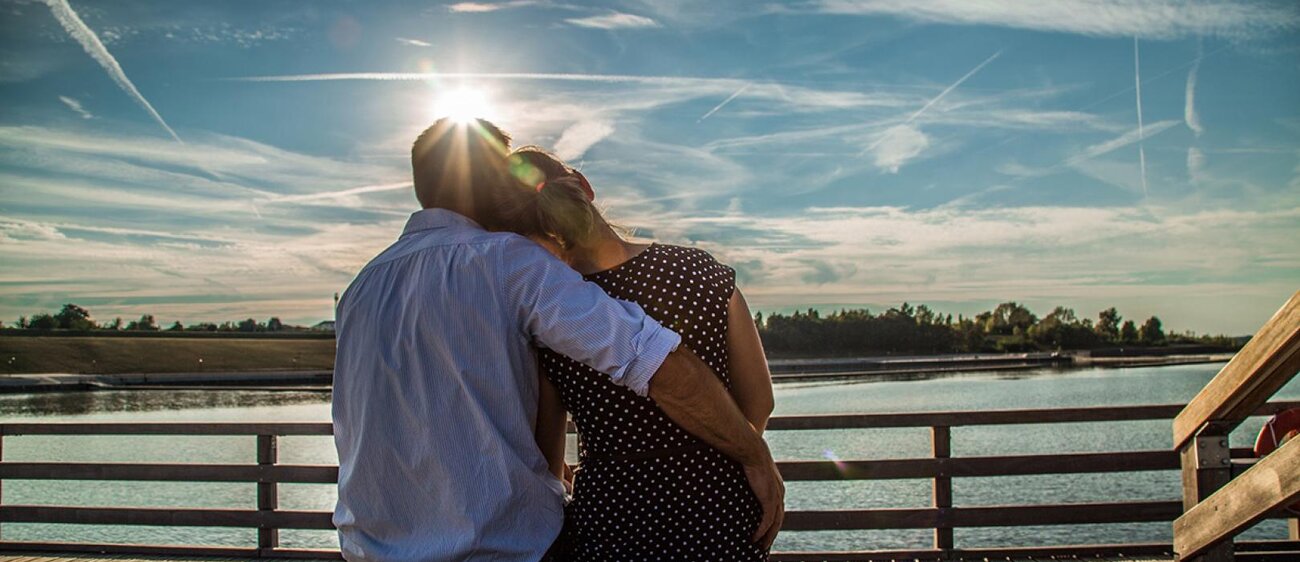 Paar genießt Zweisamkeit