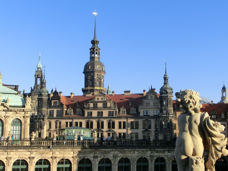 Vortrag von Joachim Säckl: „Der Merseburger Rabe besucht das Dresdner Schloss. Oder: Merseburger Sachzeugen kursächsischer Hofkultur um 1700 in den Staatlichen Kunstsammlungen Dresden“