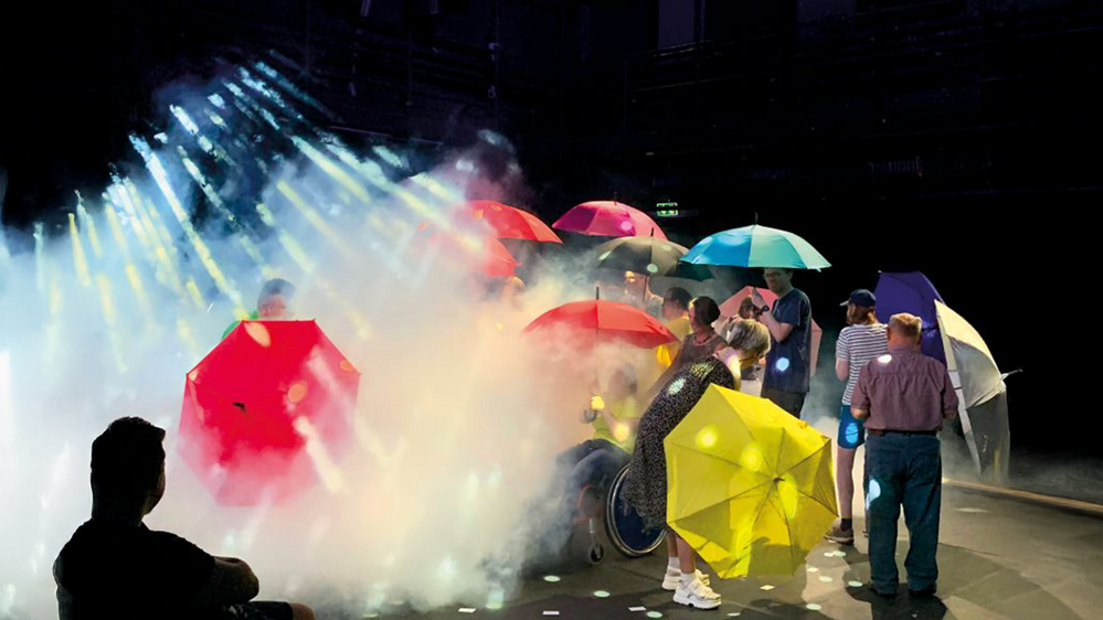 Inklusionsprojekt »Kultur für ALLE« »Es fliegt ein Bär«, 1. Aufführung