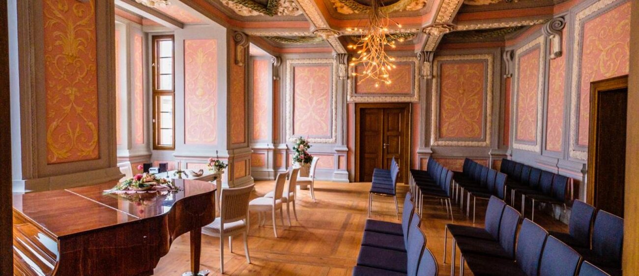 Saal im Fürstenhaus Weißenfels aus der seitlichen Perspektive