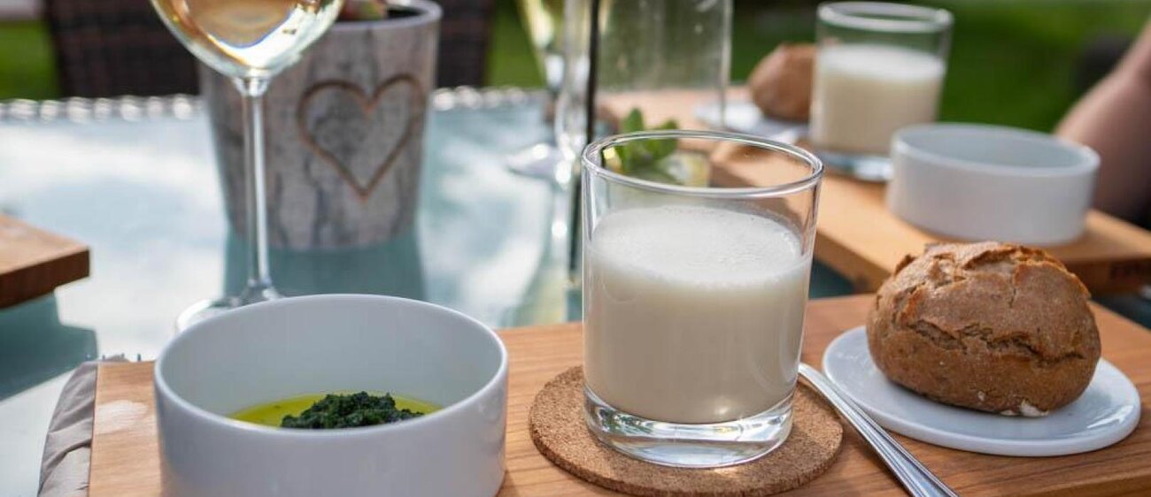 Thüringer Tischkultur: Bärlauchsuppe im Restaurant "Zur Kanone" in Tautenhain