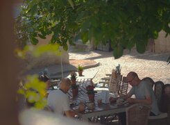 Boblas-Café-Kommod-Hof-1