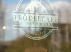 Vitzenburg-Troedelcafe-Eingang-Copyright-SUT