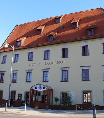 Außenansicht des Hotel Jägerhof in Weißenfels