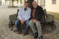 GUNTHER EMMERLICH (67), Sänger und Entertainer, mit seinem Sohn SVEN HOEP (44) auf dem Marktplatz von EISENBERG / THÜRINGEN  / COPYRIGHT: ALEXANDER STINGL / S+S / 05-2012
