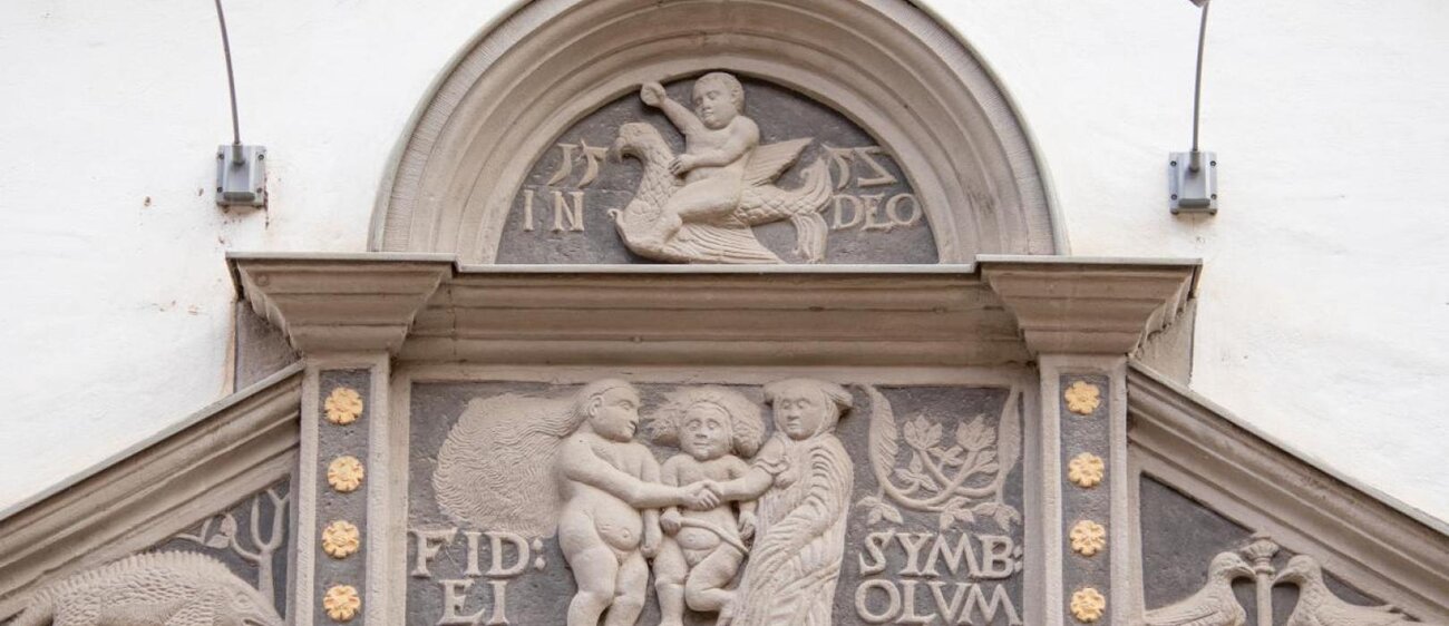 Detail des Portals zum Gustav-Adolf-Museum Weißenfels
