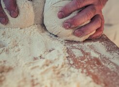 Mücheln-Bäckerei-und-Konditorei-Helge-Sommerwerk-Teig