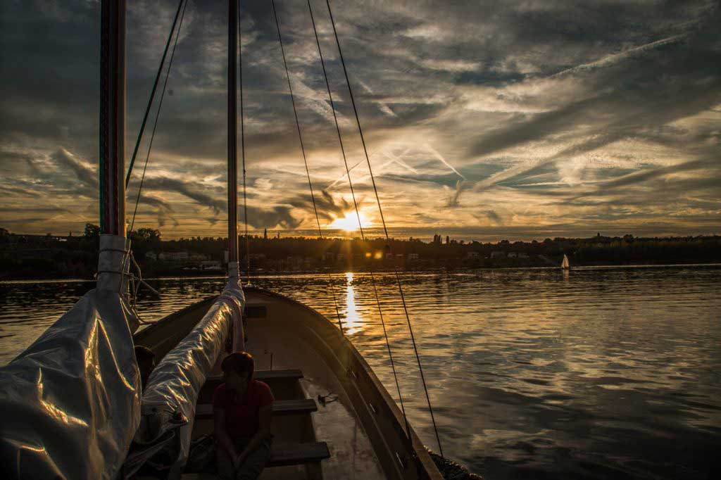 Genieten van de zonsondergang op het Geiseltal (c) Saale-Unstrut-Tourismus e.V., Transmedial