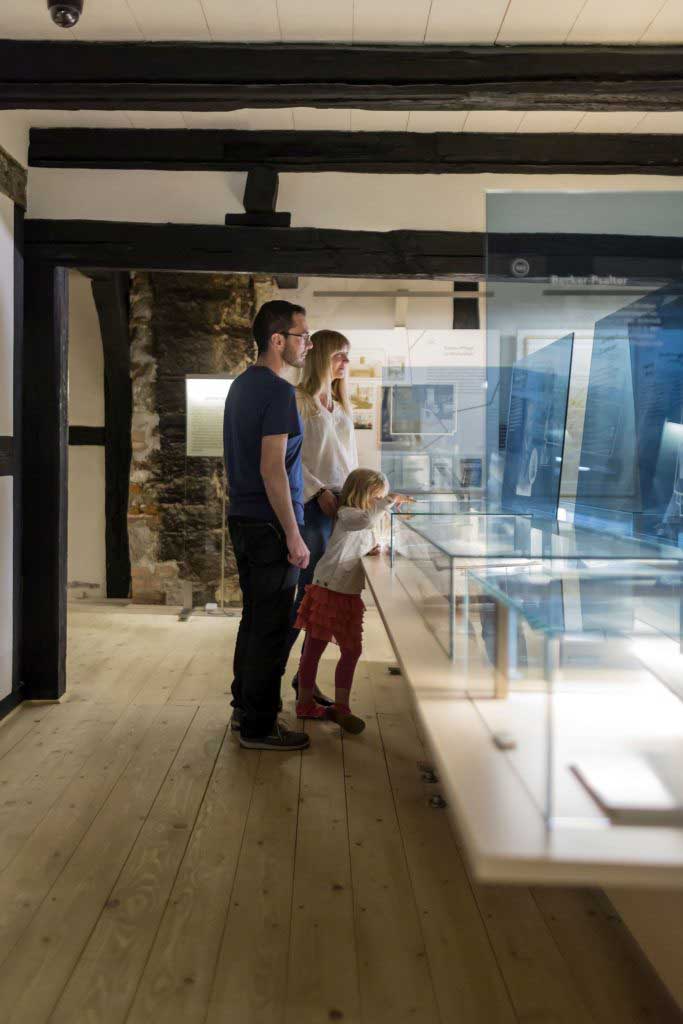 Familienbesuch im Heinrich-Schütz-Haus Weißenfels (c) rostoff media