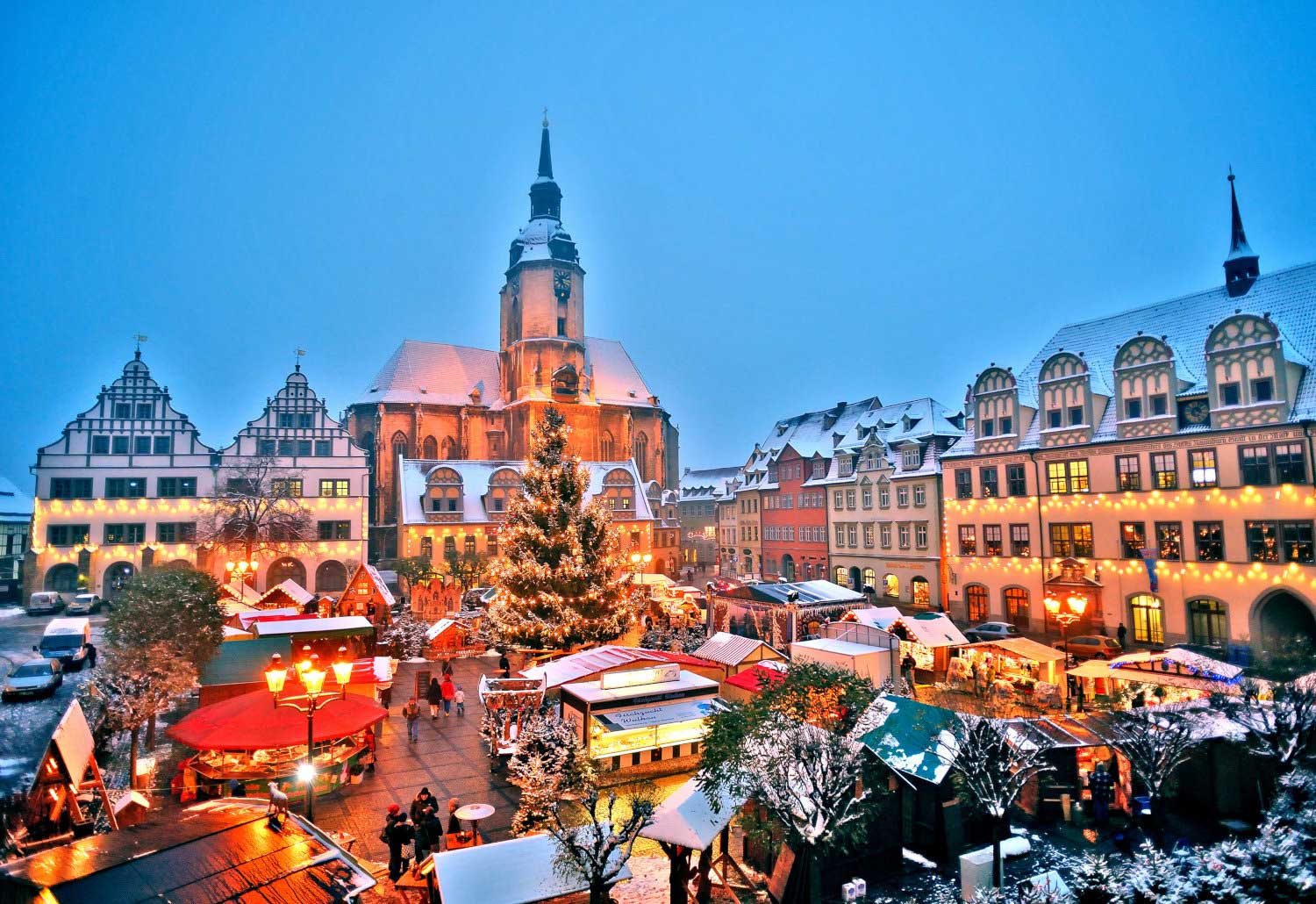 Christmas atmosphere at the Naumburg Christmas market (c) Saale-Unstrut-Tourismus e.V., Falko Matte