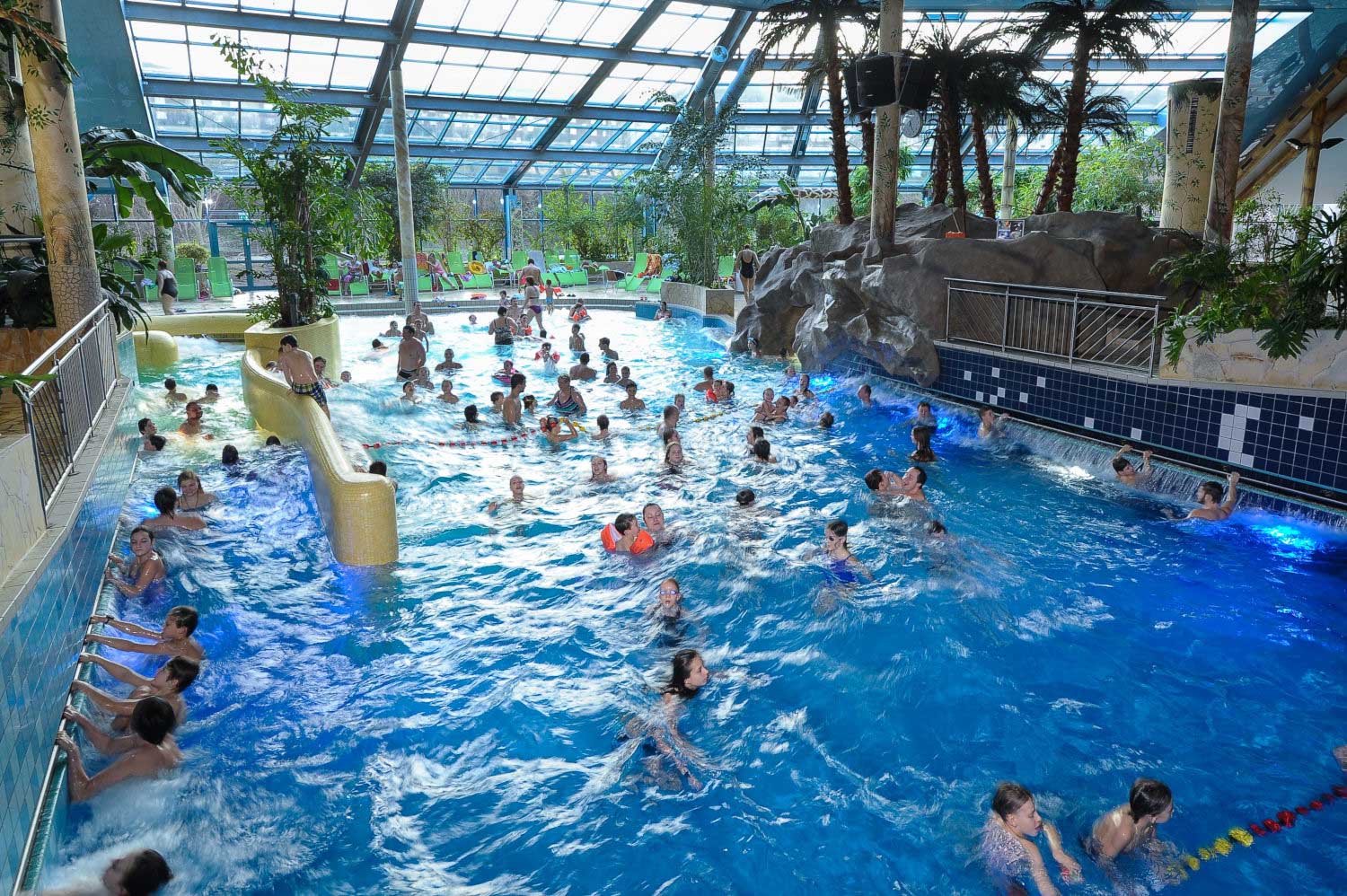 Badespaß erwartet Wasserratten im Galaxsea (c) Thüringer Tourismusverband Jena-Saale-Holzland e.V.